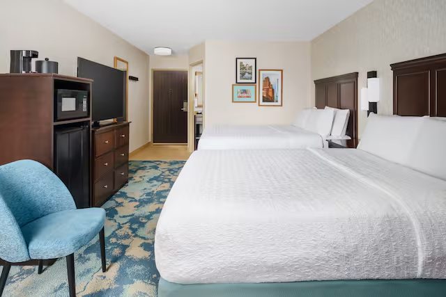 Hampton Inn Chicago Midway Airport — Guest room
