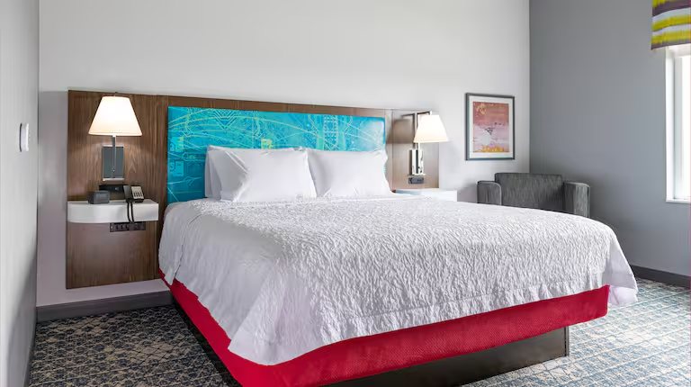 Hampton Inn Dalton — Guest room