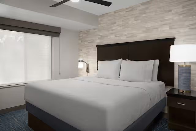 Hampton Inn Denver Tech Center — Guest room