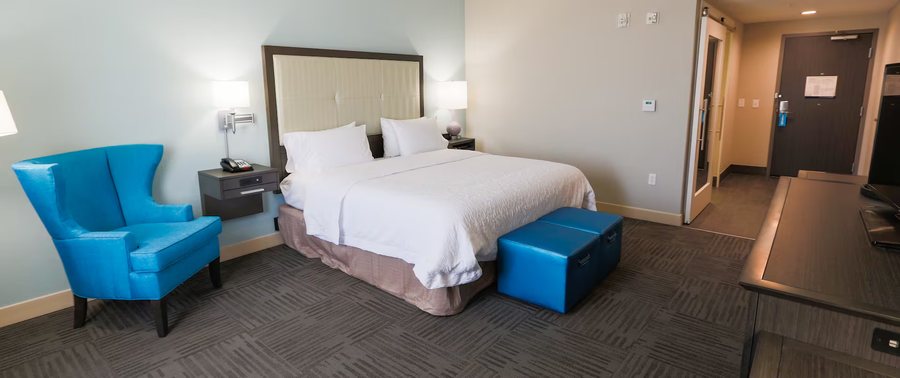 Hampton Inn El Reno — Guest room