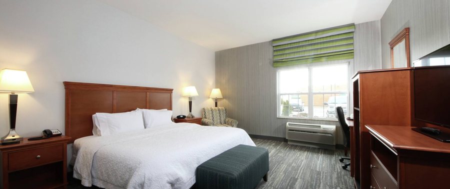 Hampton Inn Ellsworth bar Harbor — Guest room