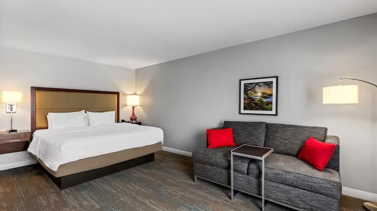 Hampton Inn Fond Du Lac — Guest room