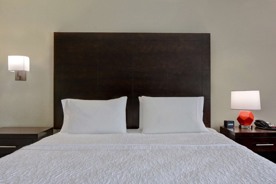 Hampton Inn Greenwood — Guest room