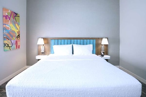 Hampton Inn Hays North of I 70 — Guest room