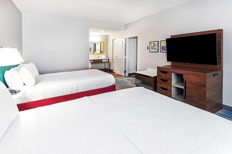 Hampton Inn Houston I 10 East — Guest room