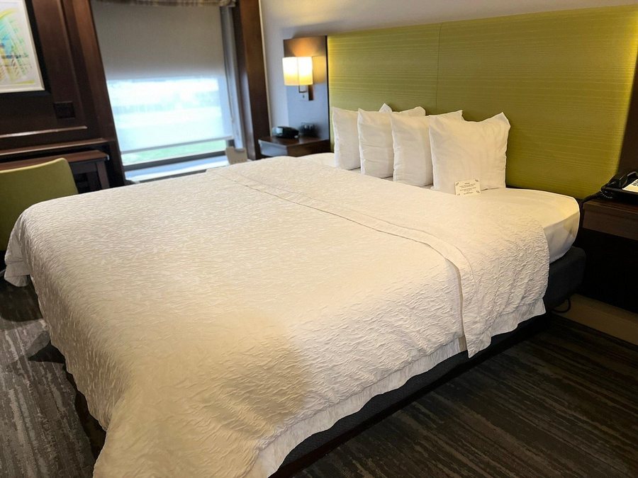 Hampton Inn Houston I 10W Energy Corridor — Guest room
