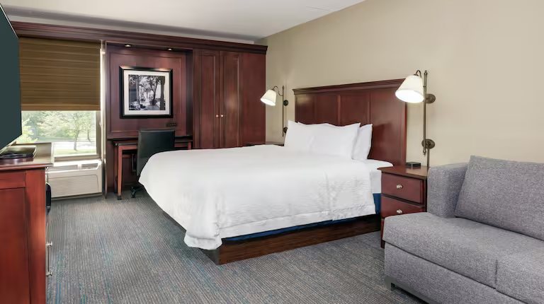 Hampton Inn Indianapolis South — Guest room