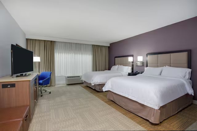 Hampton Inn Jacksonville East Regency Square — Guest room
