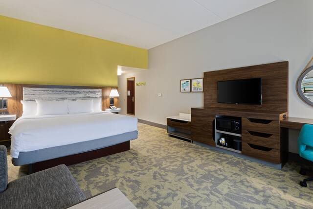 Hampton Inn Jacksonville I 295 East Baymeadows — Guest room