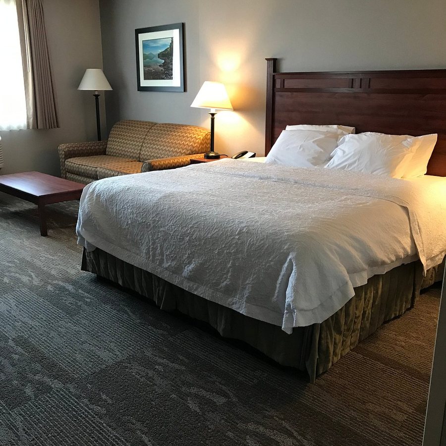 Hampton Inn Kalispell — Guest room