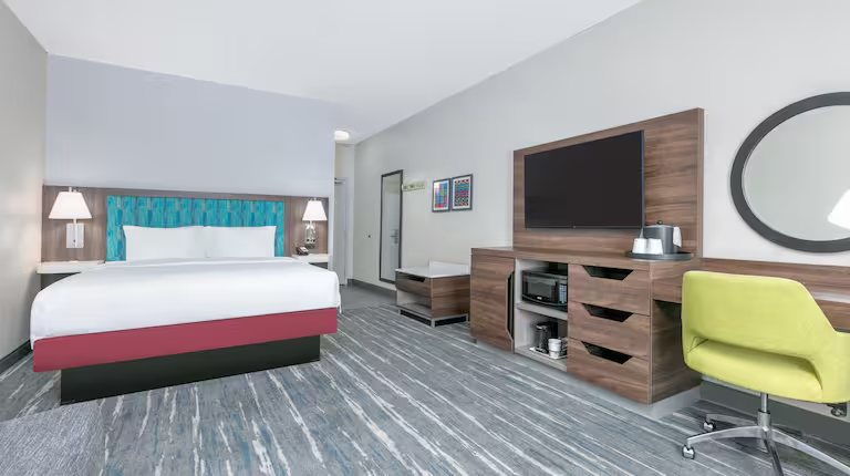 Hampton Inn Kingsville — Guest room