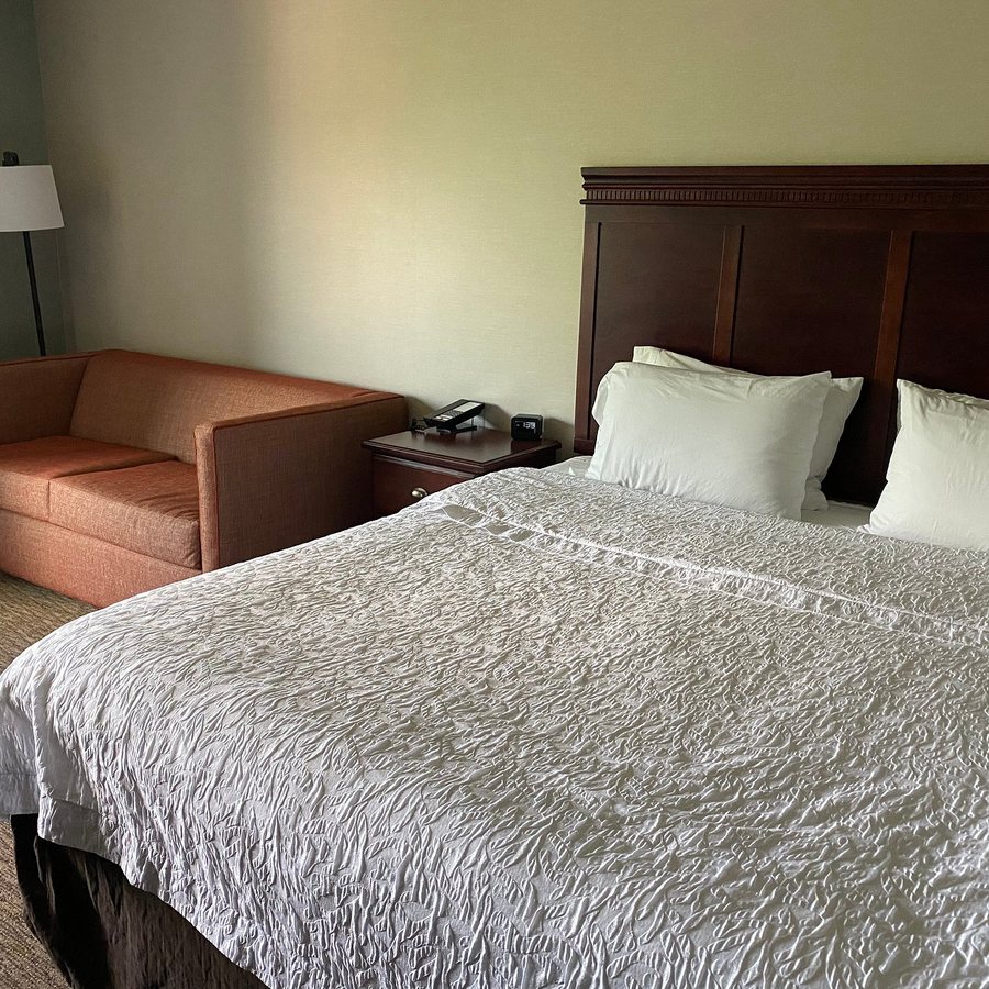 Hampton Inn Madison East Towne Mall Area — Guest room