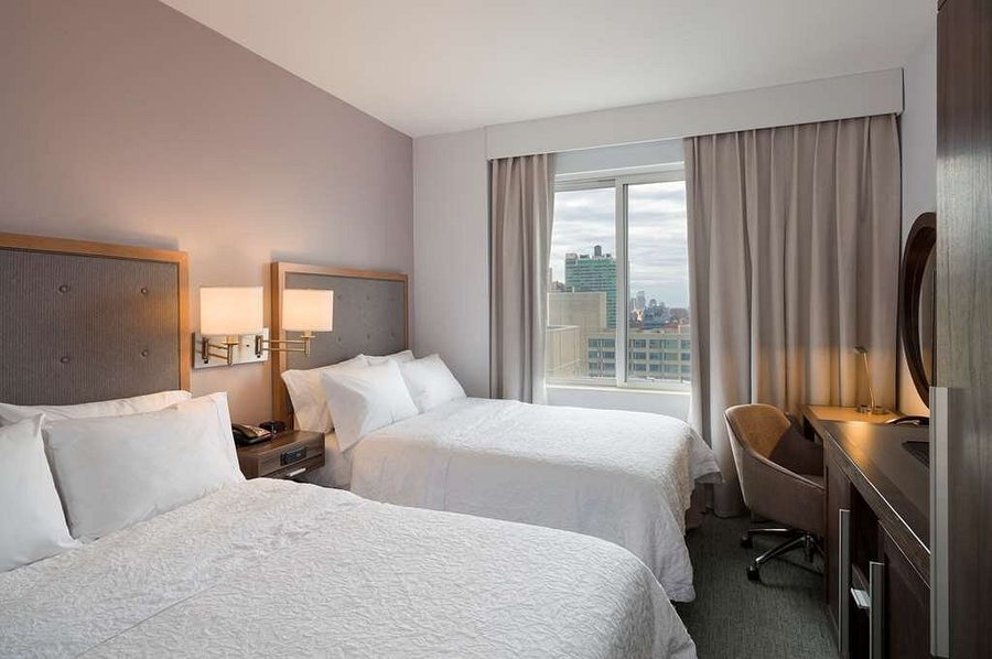 Hampton Inn Manhattan Times Square South New York City New York — Guest room