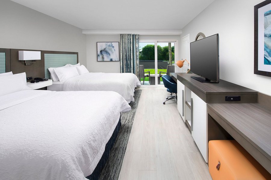 Hampton Inn Marathon Florida Keys — Guest room