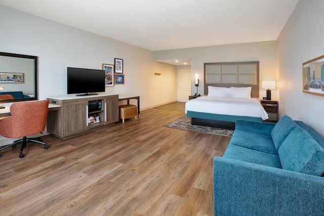 Hampton Inn North Little Rock Mccain Mall — Guest room