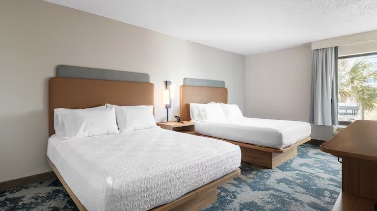 Hampton Inn North Myrtle Beach Harbourgate — Guest room