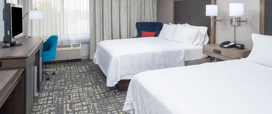 Hampton Inn North Sioux City — Guest room