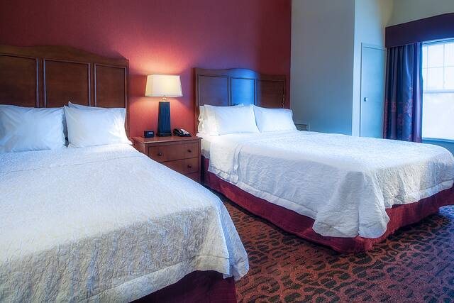 Hampton Inn Oxford Miami University Area — Guest room