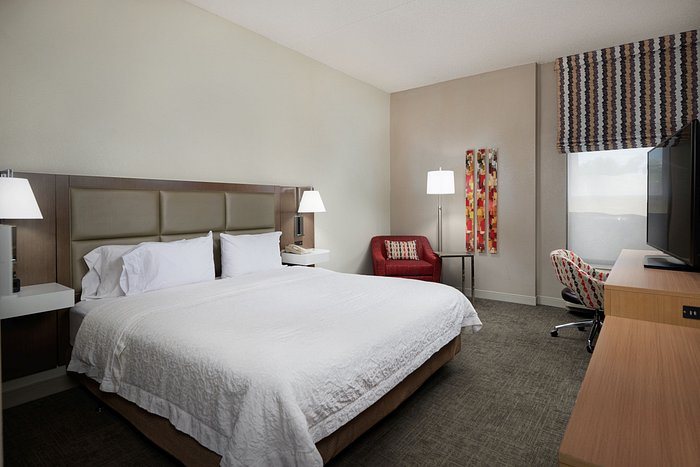 Hampton Inn Phoenix Glendale Peoria — Guest room