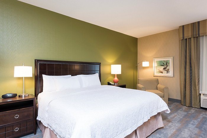 Hampton Inn Port Huron — Guest room