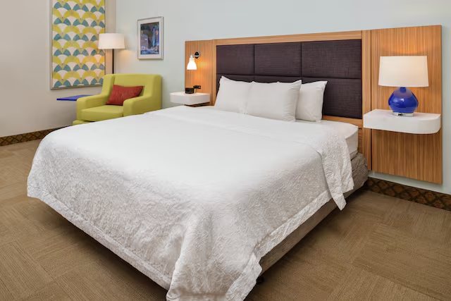 Hampton Inn Raleigh clayton I 40 — Guest room