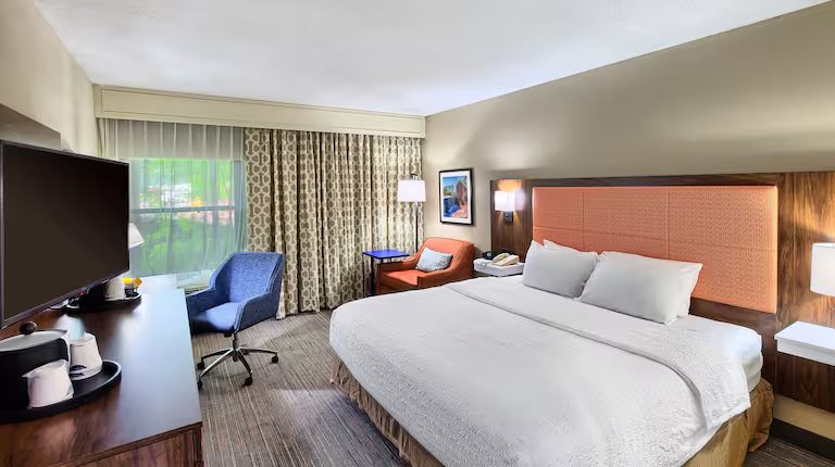 Hampton Inn Raleigh garner — Guest room