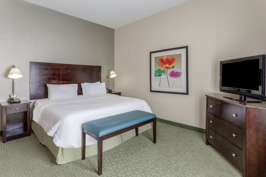 Hampton Inn Richmond South — Guest room