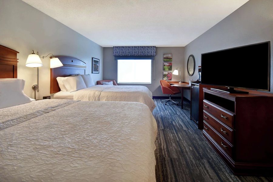 Hampton Inn Rutland — Guest room