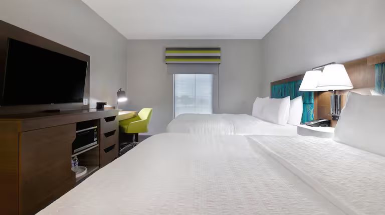 Hampton Inn Shreveport Airport — Guest room