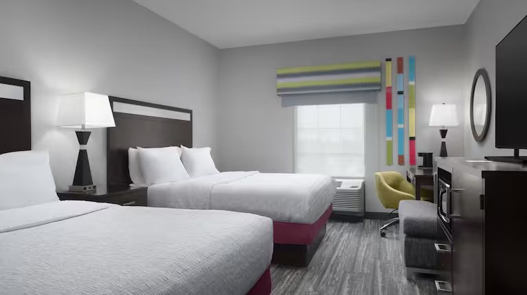 Hampton Inn Statesboro — Guest room