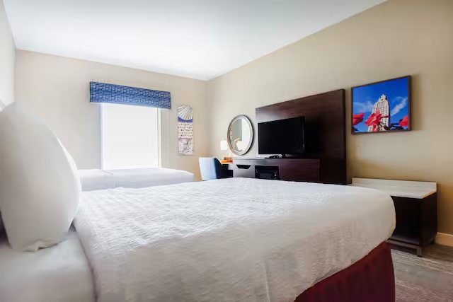 Hampton Inn Suites Baton Rouge Port Allen — Guest room