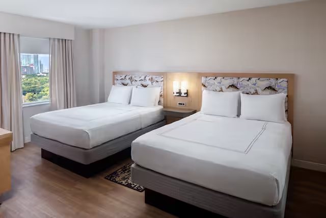 Hampton Inn Suites By Hilton Miami Brickell Downtown Miami Florida — Guest room
