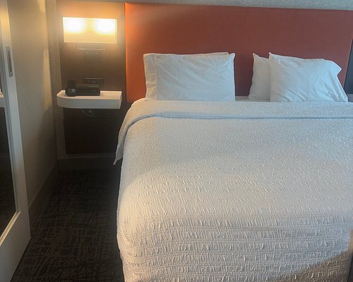 Hampton Inn Suites Cedar Park North Austin — Guest room