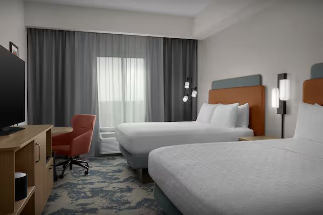 Hampton Inn Suites Charlotte ballantyne — Guest room