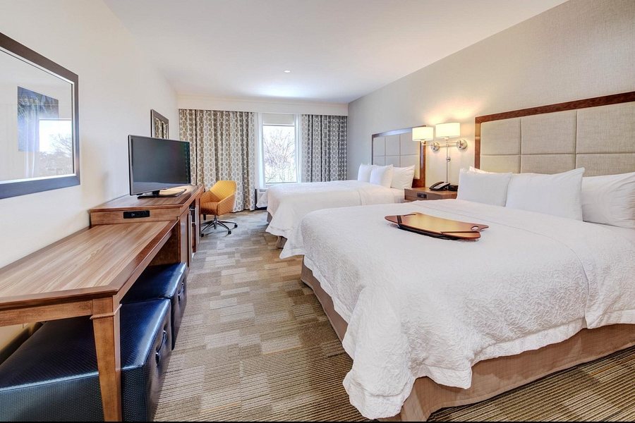 Hampton Inn Suites Dallas Plano East — Guest room