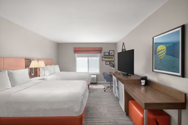Hampton Inn Suites Fresno Northwest — Guest room