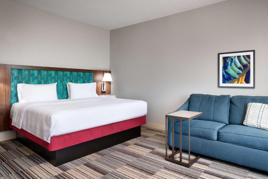 Hampton Inn Suites Ft Worth Burleson — Guest room