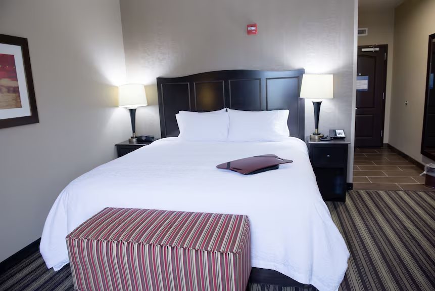 Hampton Inn Suites Hope — Guest room
