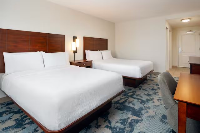 Hampton Inn Suites Knoxville Turkey Creek Farragut — Guest room