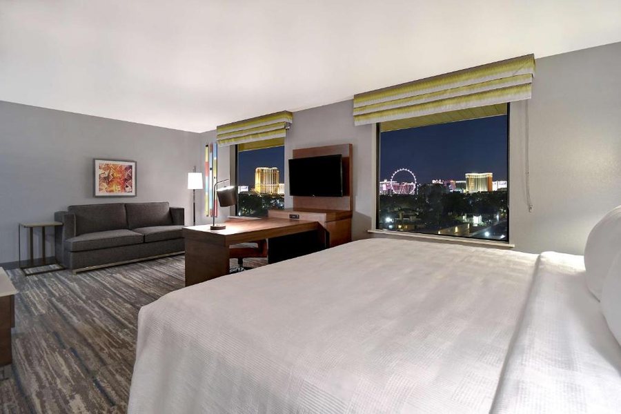Hampton Inn Suites Las Vegas Convention Center Las Vegas Nevada — Guest room
