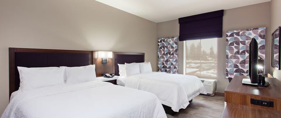 Hampton Inn Suites Leavenworth — Guest room