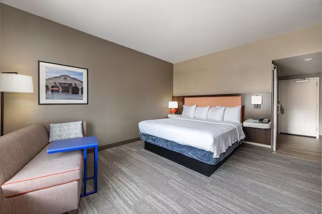 Hampton Inn Suites Logan — Guest room
