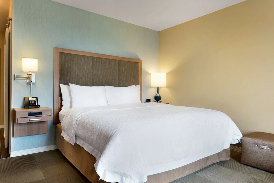 Hampton Inn Suites Monroe — Guest room