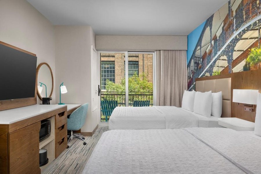 Hampton Inn Suites New Orleans Downtown french Quarter Area — Guest room