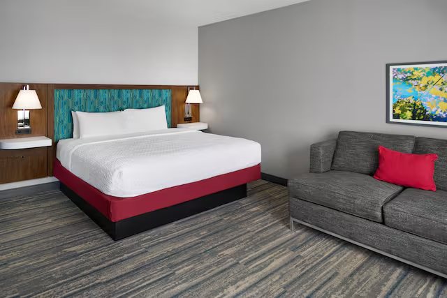 Hampton Inn Suites Parsippany North — Guest room
