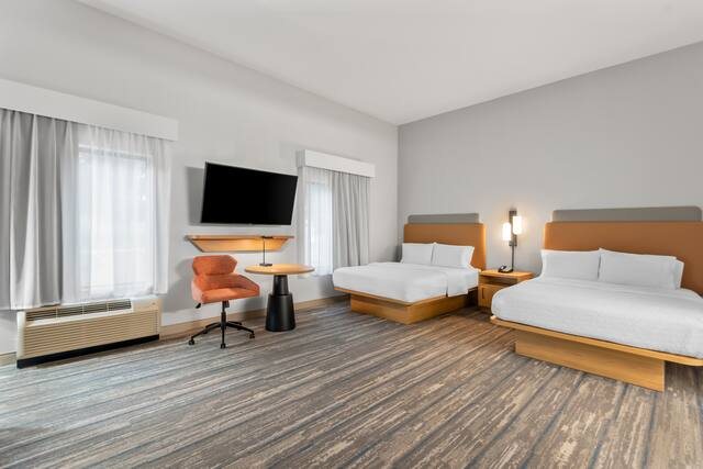 Hampton Inn Suites Pensacola I 10 Pine Forest Road — Guest room
