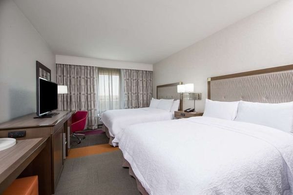 Hampton Inn Suites Phoenix East Mesa — Guest room