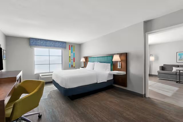 Hampton Inn Suites Phoenix Gilbert — Guest room