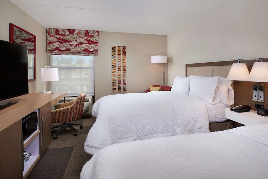 Hampton Inn Suites Phoenix scottsdale On Shea Boulevard — Guest room
