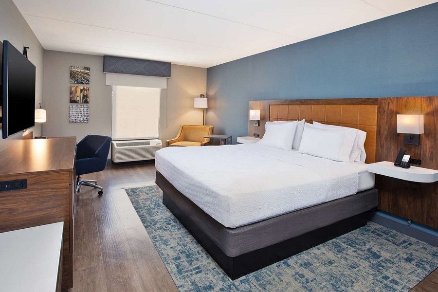 Hampton Inn Suites Spartanburg i 26 westgate Mall — Guest room